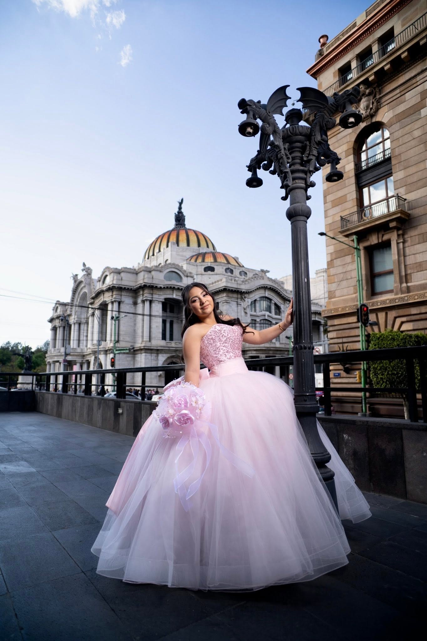 Sesion de quinceanera en Bellas Artes.